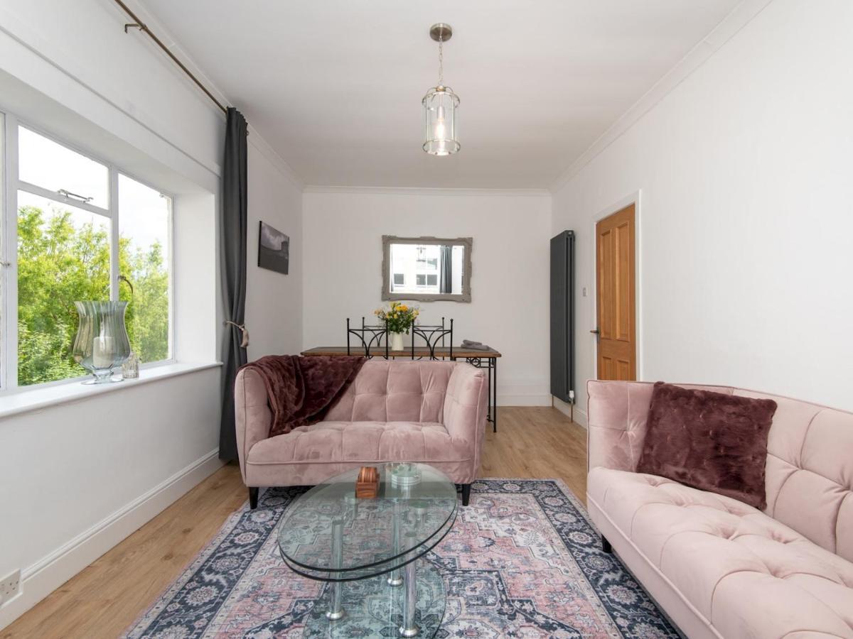 Pass The Keys Stylish 2 Bed Central Bath Apartment With Parking Εξωτερικό φωτογραφία