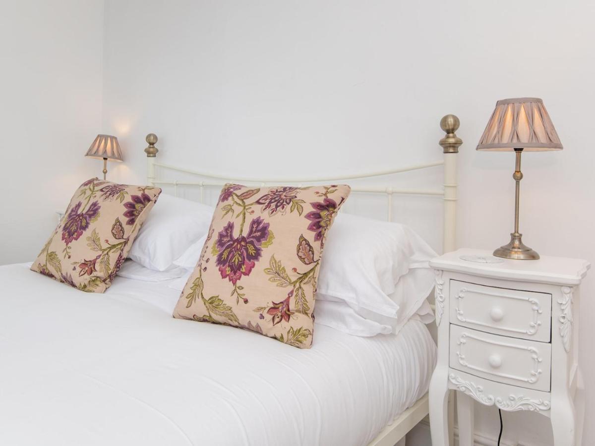 Pass The Keys Stylish 2 Bed Central Bath Apartment With Parking Εξωτερικό φωτογραφία